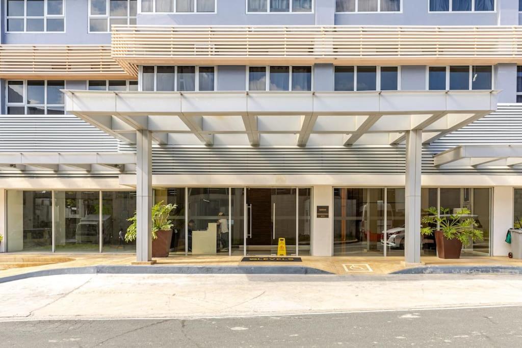 Perfect Accommodation For You In Levels Burbank マニラ市 エクステリア 写真