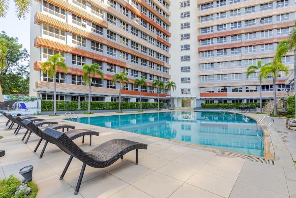 Perfect Accommodation For You In Levels Burbank マニラ市 エクステリア 写真